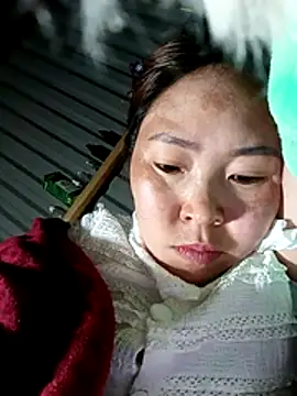 Yiyoongg online show from March 2026 01:17:02 PM