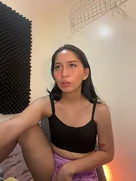 Snapshot of goddess_athena69 chatting on April 2026 03:27:02 PM goddess athena69 online show from April 2026 03:27:02 PM