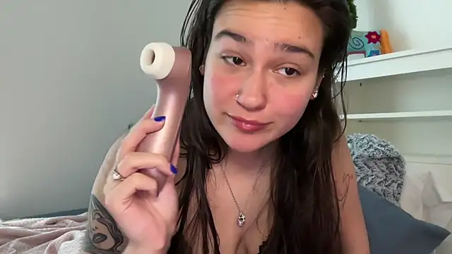 Snapshot of anitayurmoniii chatting on June 2026 08:00:01 PM anitayurmoniii online show from June 2026 08:00:01 PM