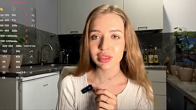 BeaCazin online show from February 2026 06:42:02 AM