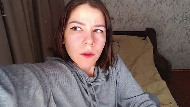 AdelMauds online show from February 2026 06:14:01 PM