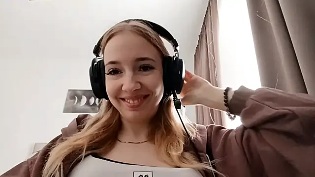 Snapshot of WackyNome chatting on February 2026 06:09:01 AM WackyNome online show from February 2026 06:09:01 AM