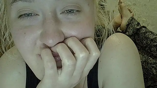 Snapshot of CurvyWild_Lady30 chatting on May 2026 07:22:02 PM CurvyWild Lady30 online show from May 2026 07:22:02 PM