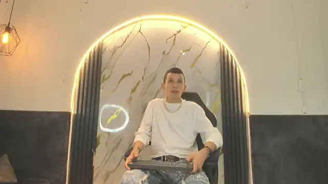 Isaak 26 online show from February 2026 12:25:01 PM