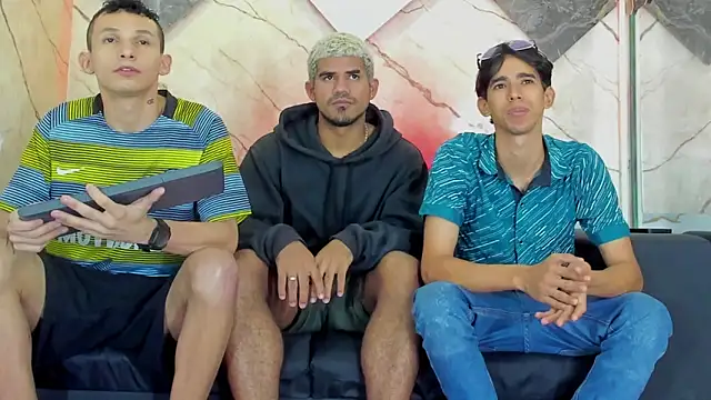 Isaak 26 online show from March 2026 12:02:02 PM