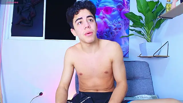 Snapshot of Gael_moon_ chatting on March 2026 03:08:01 AM Gael moon online show from March 2026 03:08:01 AM