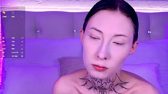 Snapshot of roxy_morrison_x chatting on May 2026 03:35:02 AM roxy morrison x online show from May 2026 03:35:02 AM
