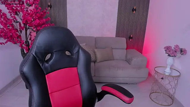 karol priston online show from April 2026 03:15:01 AM