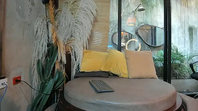 Snapshot of sophieBlair_ chatting on February 2026 07:13:02 PM sophieBlair online show from February 2026 07:13:02 PM