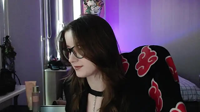 Snapshot of LunaXcherry chatting on April 2026 04:41:01 PM LunaXcherry online show from April 2026 04:41:01 PM
