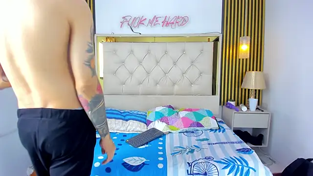 Adventurous Boys online show from April 2026 06:12:02 PM