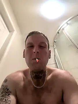 dave32000 online show from February 2026 12:39:01 AM