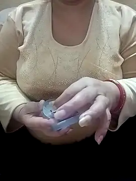 Snapshot of Simran_008 chatting on February 2026 12:01:02 PM Simran 008 online show from February 2026 12:01:02 PM