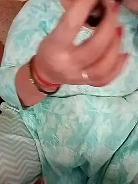 Snapshot of Simran_008 chatting on March 2026 07:32:02 AM Simran 008 online show from March 2026 07:32:02 AM