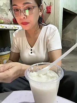 Snapshot of AYW-217 chatting on March 2026 04:36:01 AM AYW-217 online show from March 2026 04:36:01 AM