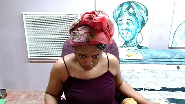 TyraHotxxx online show from April 2026 03:48:01 AM