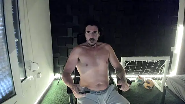 Snapshot of joaquin420_hot chatting on July 2026 06:24:02 PM joaquin420 hot online show from July 2026 06:24:02 PM