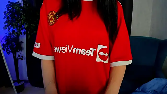 Snapshot of little__isabel chatting on June 2026 08:20:01 AM little isabel online show from June 2026 08:20:01 AM