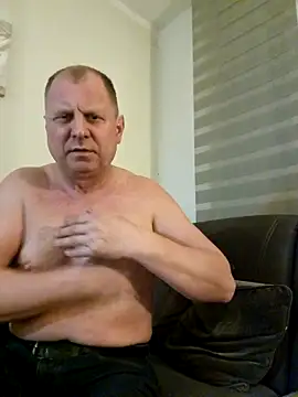 Demik71 online show from March 2026 11:33:01 PM