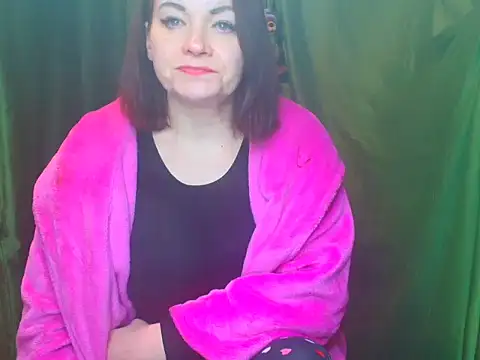 Milana9732 online show from April 2026 03:28:01 PM