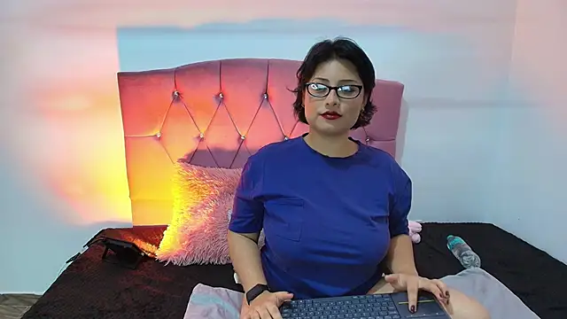 Snapshot of Angelic_17 chatting on February 2026 12:40:02 AM Angelic 17 online show from February 2026 12:40:02 AM