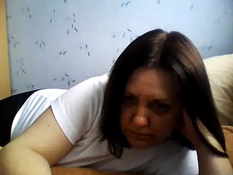 LockyCharm111 online show from April 2026 08:20:02 AM