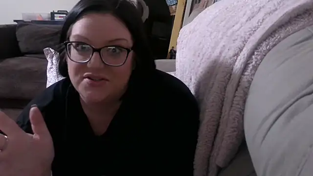 FreaksOffALeash3261 online show from April 2026 03:46:01 AM