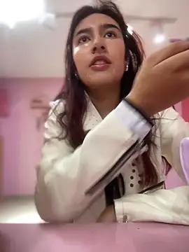 VelariaSoft online show from April 2026 12:31:01 PM