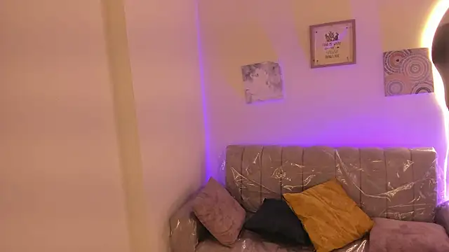 Snapshot of Afrodita_rouss chatting on February 2026 08:05:01 PM Afrodita rouss online show from February 2026 08:05:01 PM