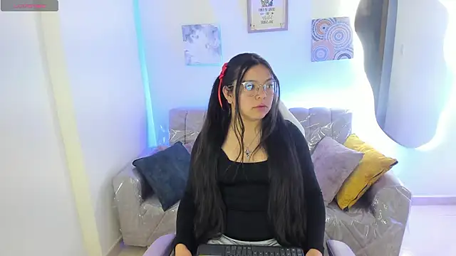 Snapshot of Afrodita_rouss chatting on February 2026 08:27:02 PM Afrodita rouss online show from February 2026 08:27:02 PM