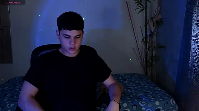 Snapshot of eithan_jonnes chatting on February 2026 09:57:02 PM eithan jonnes online show from February 2026 09:57:02 PM