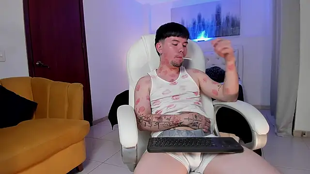 Snapshot of KaiStein chatting on February 2026 02:52:02 AM KaiStein online show from February 2026 02:52:02 AM