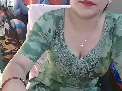 Snapshot of _chitranshi chatting on April 2026 08:12:01 AM chitranshi online show from April 2026 08:12:01 AM