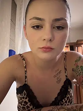 alwayshornyvivi online show from February 2026 09:09:02 PM