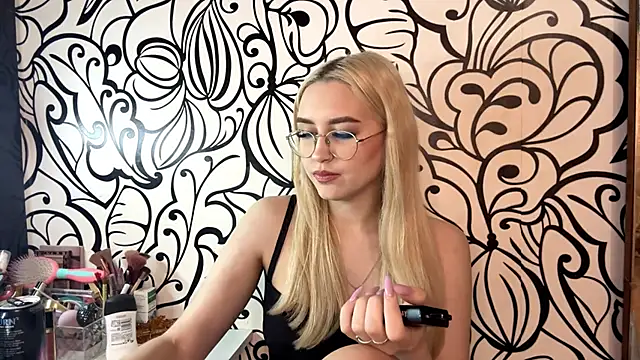 Snapshot of Kat_Catherine chatting on February 2026 11:11:01 AM Kat Catherine online show from February 2026 11:11:01 AM