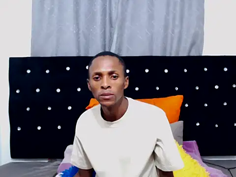Snapshot of NtandoXx chatting on April 2026 03:01:04 AM NtandoXx online show from April 2026 03:01:04 AM