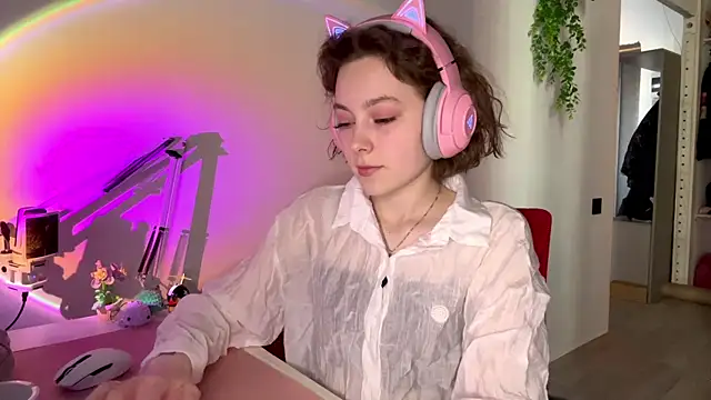 SlunkRear online show from February 2026 11:42:02 PM