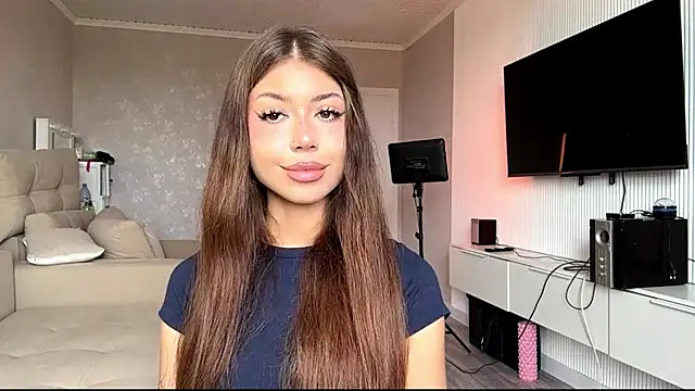 Snapshot of You_Club_Winx chatting on June 2026 08:20:01 AM You Club Winx online show from June 2026 08:20:01 AM