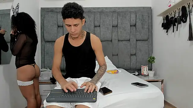 NaughtyVibes OS online show from April 2026 02:17:01 AM