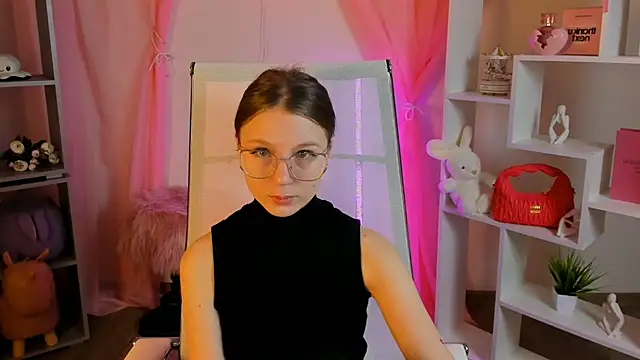 Snapshot of ElliFrankenweenie chatting on February 2026 09:19:01 AM ElliFrankenweenie online show from February 2026 09:19:01 AM