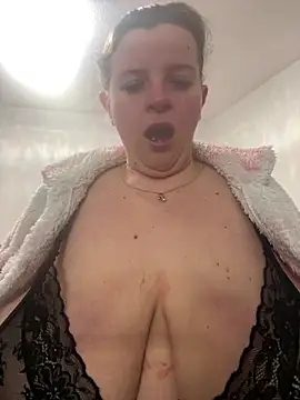 Snapshot of Laura-Loveyou chatting on February 2026 06:08:01 PM Laura-Loveyou online show from February 2026 06:08:01 PM