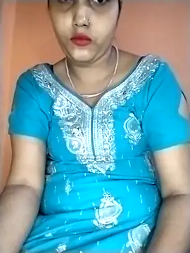 Nency Love143 online show from April 2026 06:06:01 PM