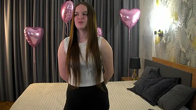 MarenCalarco online show from February 2026 03:53:01 PM