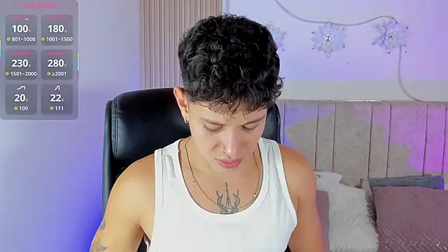 Snapshot of Daniel_Evans1 chatting on February 2026 01:37:02 AM Daniel Evans1 online show from February 2026 01:37:02 AM