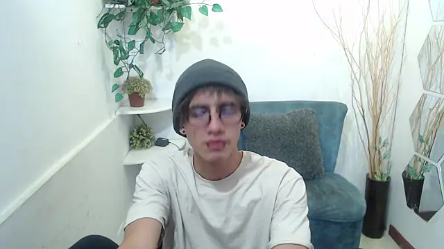 AaronBeer  online show from March 2026 12:55:01 PM