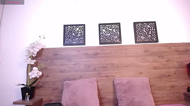 Snapshot of Shanna_Wells chatting on February 2026 12:00:01 PM Shanna Wells online show from February 2026 12:00:01 PM