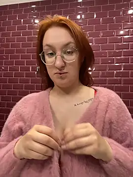 Snapshot of SpicyFox_ chatting on July 2026 02:34:01 PM SpicyFox online show from July 2026 02:34:01 PM