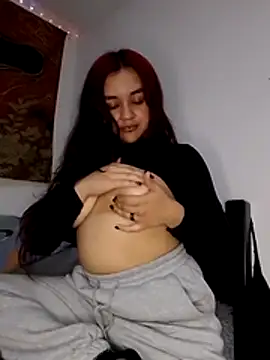 Snapshot of Lucy_allen1 chatting on February 2026 02:30:02 AM Lucy allen1 online show from February 2026 02:30:02 AM