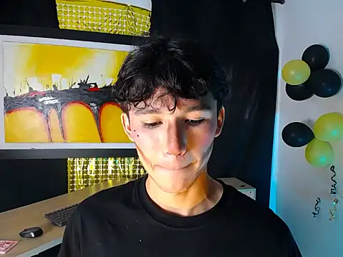 jullian ricci online show from March 2026 07:39:01 PM