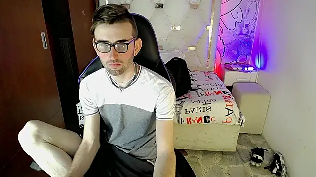 Top and bottom online show from March 2026 08:36:02 PM